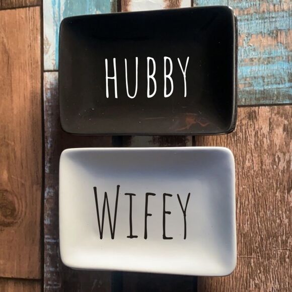 Custom, Hubby & Wifey, Ceramic Bath Trinket Tray, NEW - Picture 2 of 8